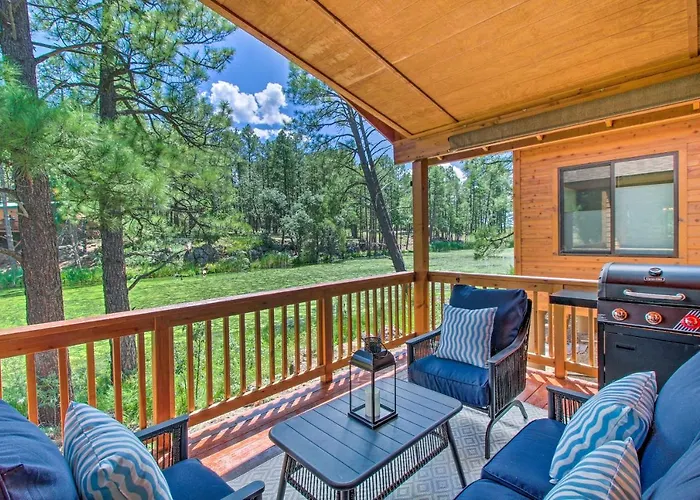 Holiday home Getaway W/ Game Near Rainbow Lake! *