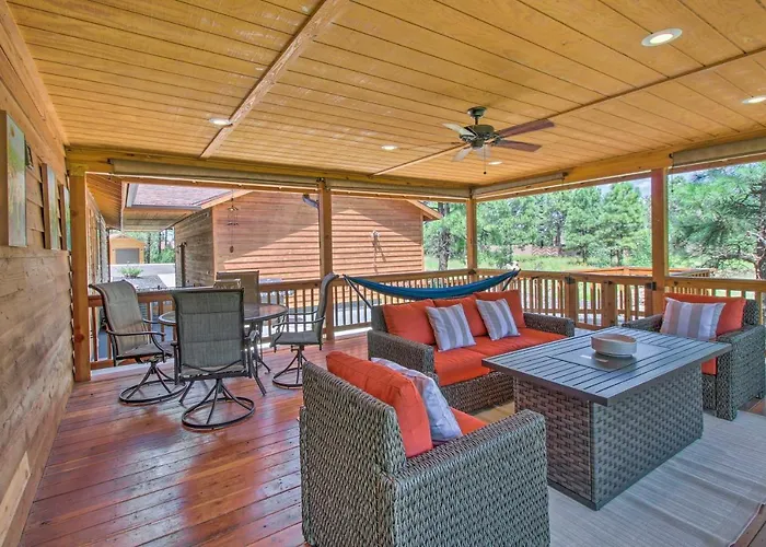 Holiday home Getaway W/ Game Near Rainbow Lake!
