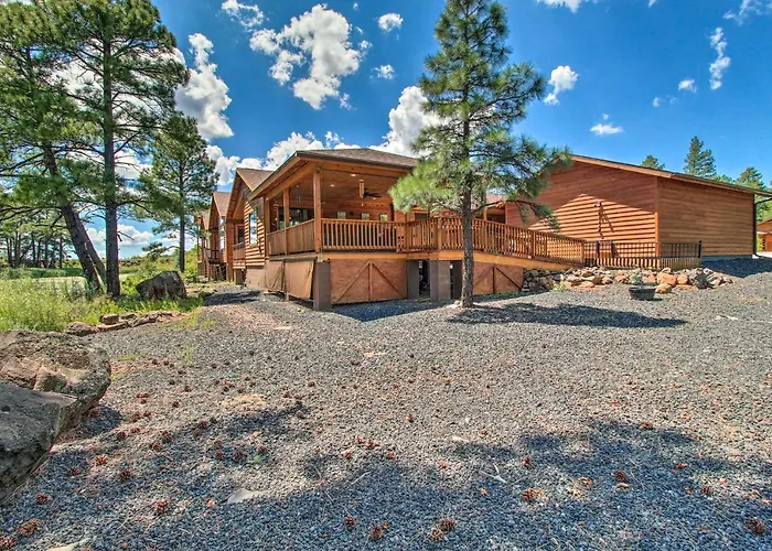 Getaway W/ Game Near Rainbow Lake! Holiday home *